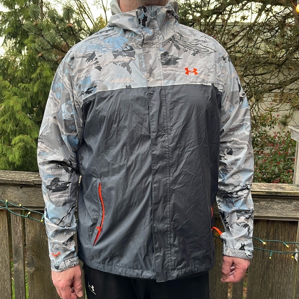 Under Armour Men's Storm 3, Waterproof, Windproof, Gray Hooded Jacket. Size XXL